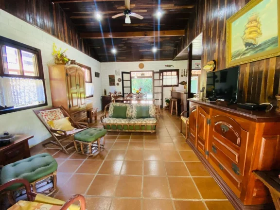 Imagem Imóvel imperdível: Casa à venda na Riviera de São Lourenço Módulo 20 com 3 quartos, 1 suíte, 3 salas, 4 vagas de garagem e mais!