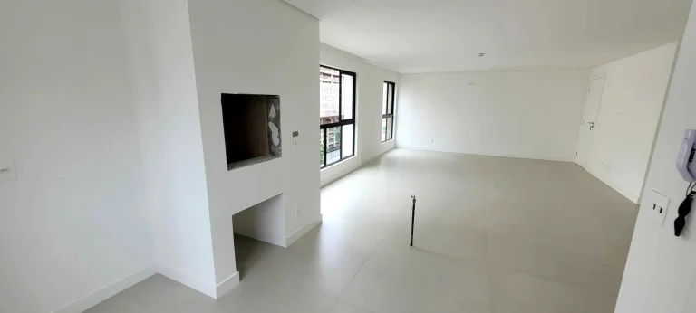 Imagem Apartamento com 3 suítes e 2 vagas de garagem - Centro - Balneário Camboriú