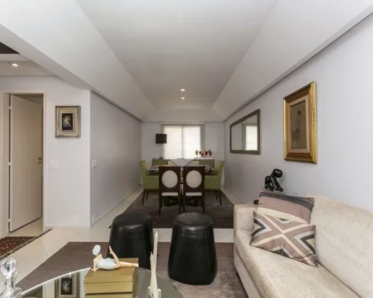 Imagem Cobertura triplex fantástica. Piso inferior: living, terraço, 02 dormitórios com armários, banhe...