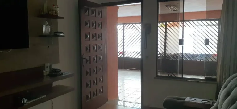 Imagem Sobrado Maravilhoso 4 Dormitorios sendo 1 Suite e 3 vagsa de Garagens