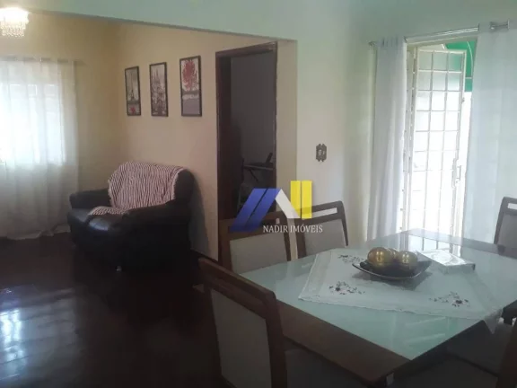 Imagem Casa com 4 Quartos à Venda, 170 m² em Jardim Aureliano - Pouso Alegre