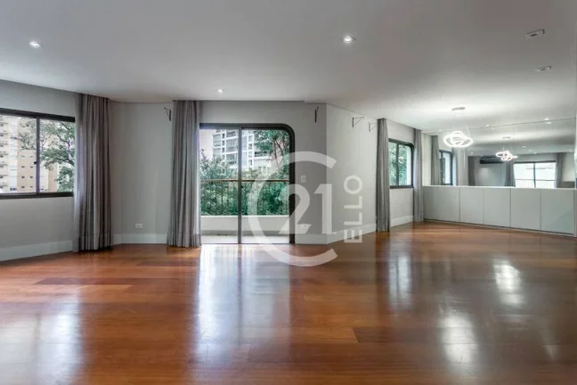 Imagem Apartamento com 3 suítes totalmente reformado na melhor rua do Campo Belo