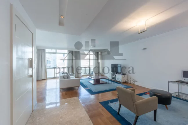 Imagem Apartamento reformado em Higienópolis com 188m², pronto para morar.
