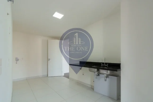 Imagem Amplo apartamento de luxo em Pinheiros, São Paulo-SP: 3 quartos, 3 suítes, 2 salas, 4 banheiros, 2 vagas, 178m². Aproveite!