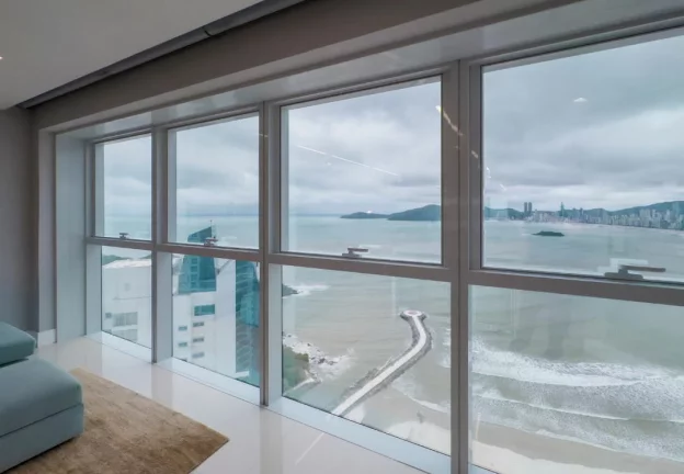 Imagem Apartamento com 3 dormitórios à venda sendo 3 suítes, 164.96 m² por - R$ 10.399.000,00 - Pioneiros - Bal. Camboriú/SC