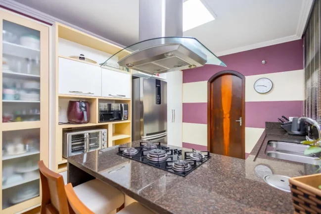 Imagem Casa para Venda em Curitiba, Jardim Social, 4 dormitórios, 1 suíte, 4 banheiros, 4 vagas