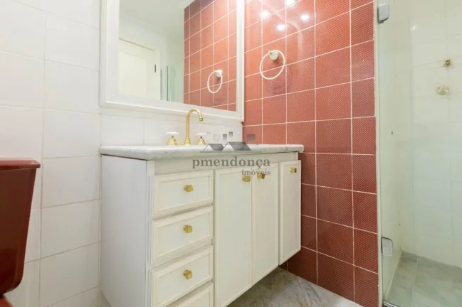 Imagem Apartamento à venda em Higienópolis com 4 suítes e 4 vagas em 213m2
