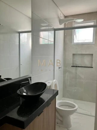 Imagem Apartamento à venda em Florianópolis-SC, bairro Ingleses do Rio Vermelho, 2 quartos, 1 suíte, 2 salas, 2 banheiros, 1 vaga, 77,00 m².