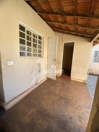 Imagem Casa comercial com 3 dormitórios para alugar, 137 m² por R$ 3.500/mês - Setor Central - Itumbiara/GO