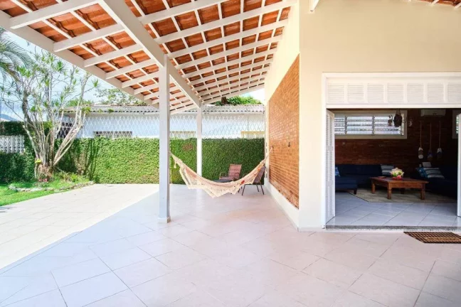 Imagem Casa ampla a venda no Centro de Ubatuba-SP