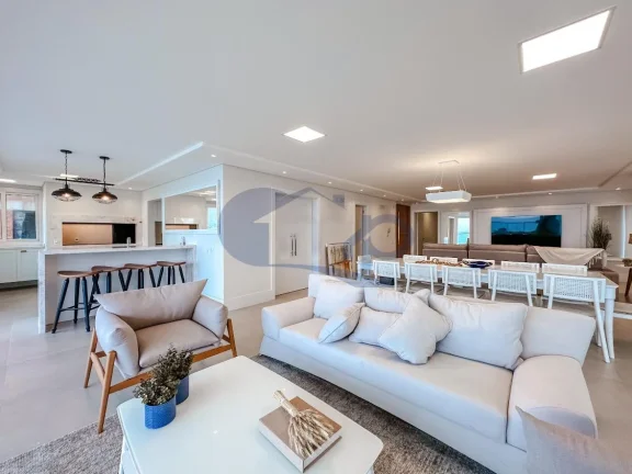 Imagem Apartamento á venda com 4 suítes no centro de Torres/RS