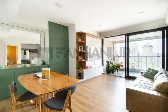 Imagem Venha se encantar com este imóvel amplo no coração de São Paulo! Com 2 quartos, sendo 2 suítes, e 2 banheiros este apartamento é perfeito para quem