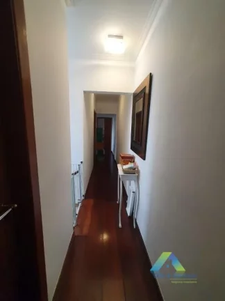 Imagem Sobrado com 4 Quartos e 5 banheiros à Venda, 180 m² por R$ 899.900