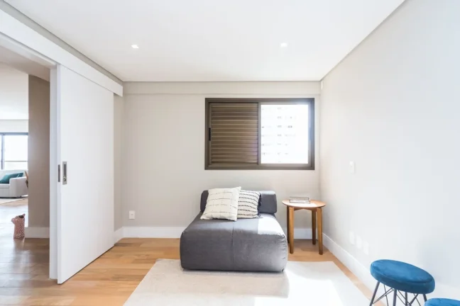 Imagem Apartamento 283M², 5Q, 4 Suítes, 4 Banheiros, 5 Vagas, Varanda Gourmet, Lavabo, Academia, Piscina, Churrasqueira, Quadra, Lareira.