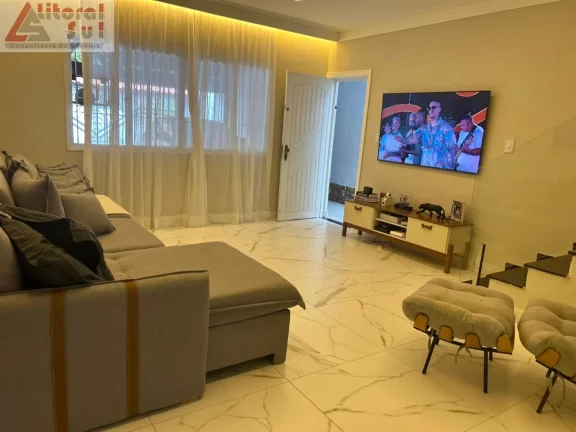 Imagem Casa à venda em Praia Grande-SP, bairro Tupi, 3 quartos, 3 suítes, 1 sala, 3 banheiros, 4 vagas, 230m².
