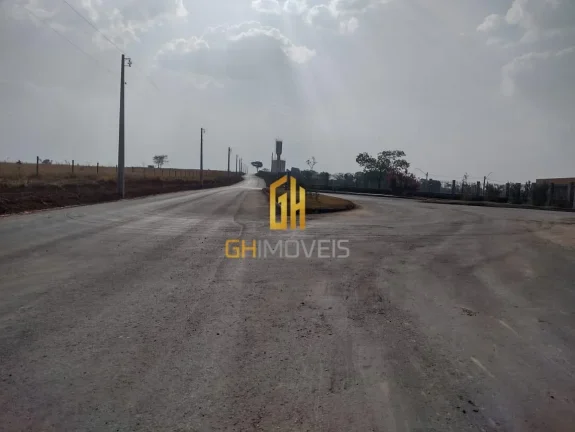 Imagem TE0097

Lote a venda em CondomÃ­nio Villa Toscana - Senador Canedo GO

- Com 1001,67mÂ²;
- LocalizaÃ...