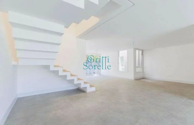 Imagem Casa em Condomínio à Venda em Jardim Cordeiro - São Paulo/SP.