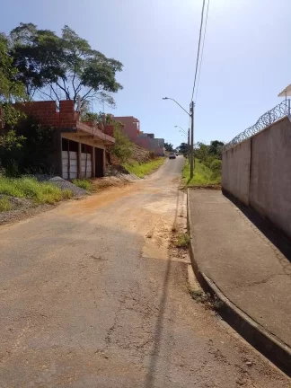 Imagem Terreno a venda no loteamento Residencial Horto Macaé RJ. 200m2