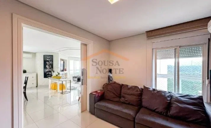 Imagem Apartamento espaçoso com 200m², composto por 3 dormitórios, sendo 3 suítes, com ambientes reform...