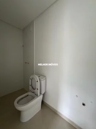 Imagem Apartamento Novo com churrasqueira a carvão na sacada com linda vista pra reserva