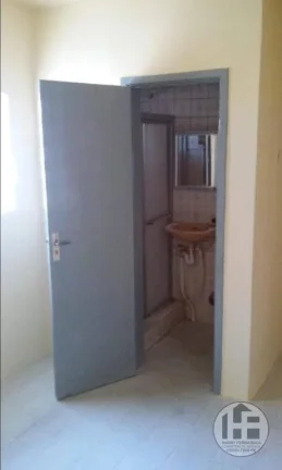 Imagem Casa com 2 pavimentos à venda, 5 quartos (1 suíte) no bairro da tamarineira, Recife-PE.