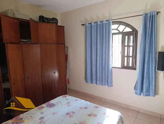 Imagem Vendo Casa Independente Com Quintal e Garagem na Praça da Furunfa