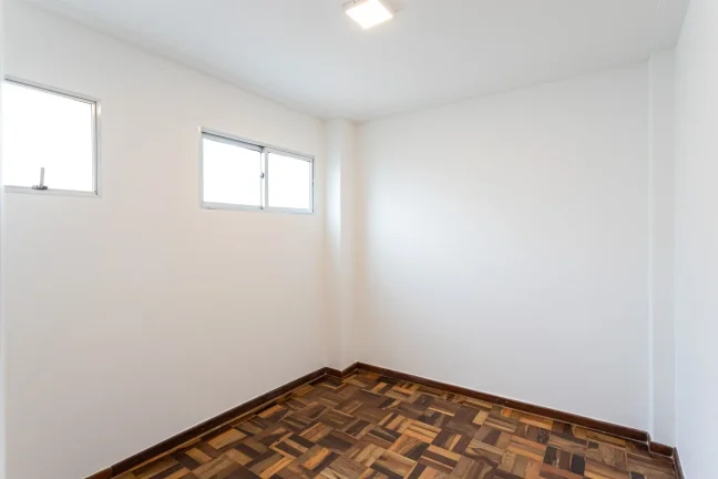 Imagem Apartamento 90M², 2Q, 1 Suíte, 2 Banheiros, 1 Vaga, Split, Salão de Festas, Área Verde.