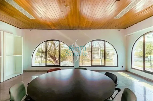 Imagem Sobrado Triplex para Alugar em Jardim Everest - São Paulo/SP.