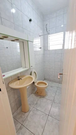 Imagem Casa 1 Dormitório • Cozinha • 1 Vaga de Garagem