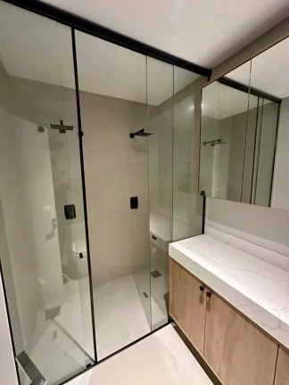 Imagem Apartamento semimobiliado com 3 dormitórios sendo 3 suítes e 2 vagas de garagem em Itajaí