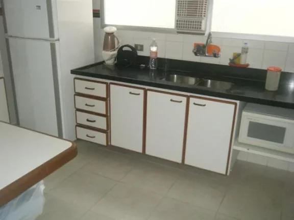 Imagem Praia de Pitangueiras - Frente Total ao Mar - 181 m² úteis - 2 vagas - Belíssimo apartamento totalmente reformado e decorado !!!