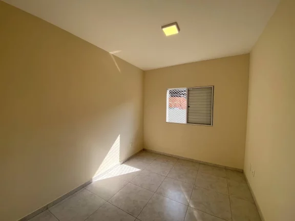 Imagem Apartamento com 2 dormitórios sendo uma suite e varanda na Vila Barão