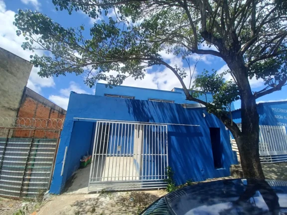 Imagem Galpão Comercial com 200 m2 na Avenida Doutor Américo Figueiredo!