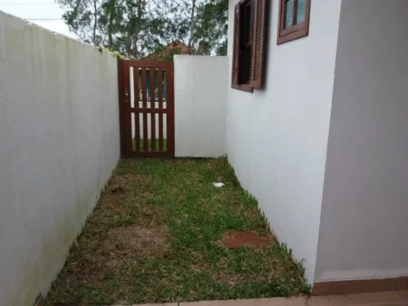 Imagem Duas Casas residenciais no Centro do Balneário Pinhal