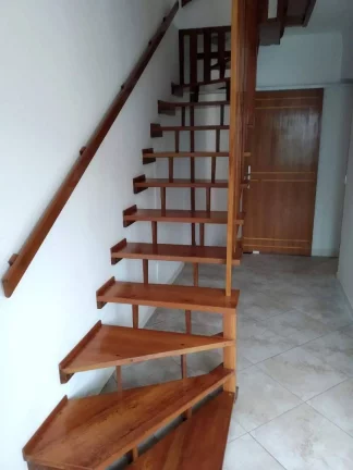 Imagem Sobrado com 3 dormitórios para alugar, 114 m² por R$ 3.100/mês - Vila Pires - Santo André/SP