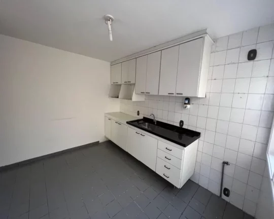 Imagem Sobrado condomínio Rosa Maria , 3 dormitórios, 1 suíte , 2 vaga de carro .