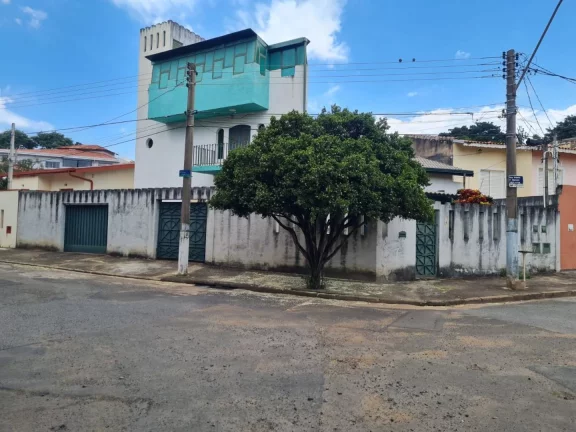 Imagem SOBRADO ANTIGO - 4 DORM SENDO 2 SUÍTES - JARDIM BOMFIM - CAMPINAS