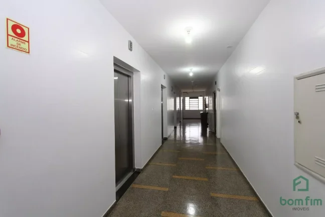 Imagem Alugo conjunto mobiliado, no Bairro Centro Histórico, Porto Alegre/RS