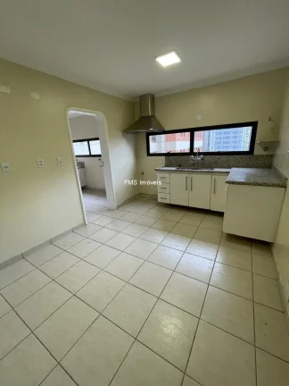 Imagem Apartamento 3 suítes, 3 vagas e 209m2 de útil no Itaim Bibi