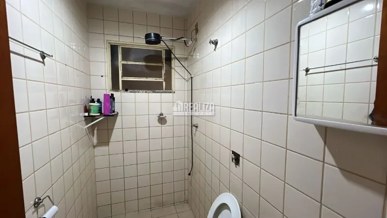 Imagem Casa à venda no bairro Beija-Flor II, em Uberaba: 2 dormitórios, 4 garagens!