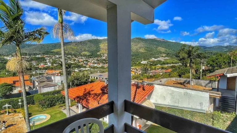 Imagem Viva o melhor de Atibaia em um sobrado com vista deslumbrante para a Pedra