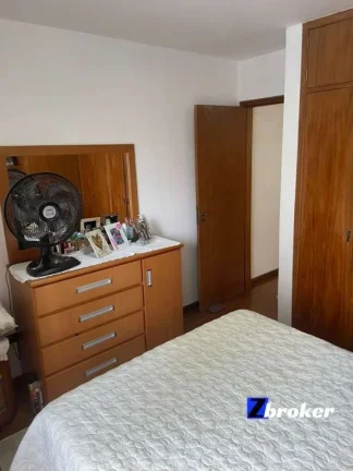 Imagem Casa Ampla com 2 vagas,quintal e Edícula-Residencial ou Comercial-Localização 10