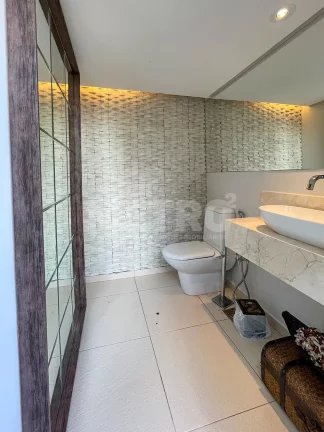 Imagem Cobertura de Alto Padrão à venda na Orla Vista panorâmica da cidade, 4 suítes