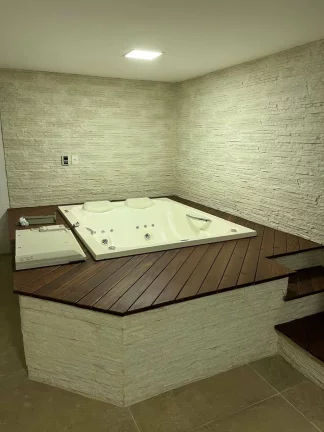 Imagem Vendo esta luxuosa casa no bairro Conego . Nova Friburgo.