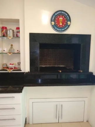 Imagem Casa 5 dormitórios à 170 metros da Praia em Canasvieiras