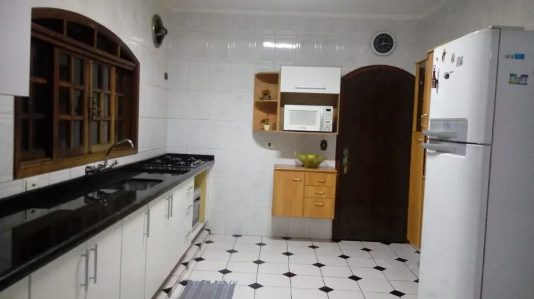 Imagem Sobrado com 3 dormitórios à venda, 308 m² por R$ 500.000,00 - Jardim Santa Helena - Poá/SP