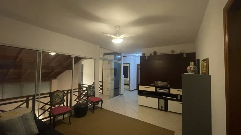 Imagem Casa com 6 Quartos para Temporada em Jurerê Internacional