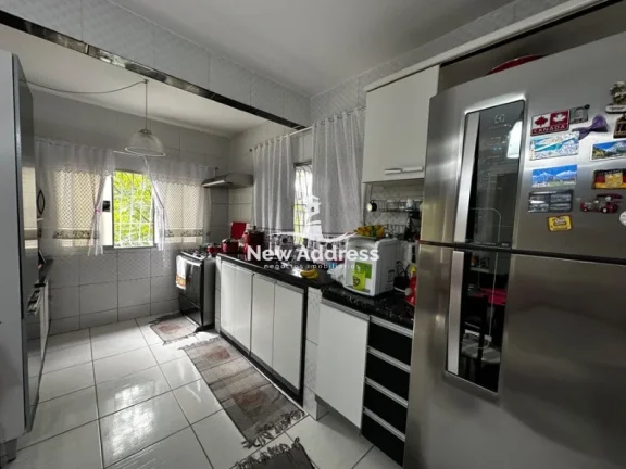 Imagem Casa de dois pavimentos pra morar e investir em Guaranhus - Vila Velha