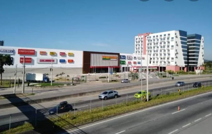 Foto do imóvel: Sala Comercial para Venda em Itaboraí, Três Pontes, 1 banheiro, 1 vaga
