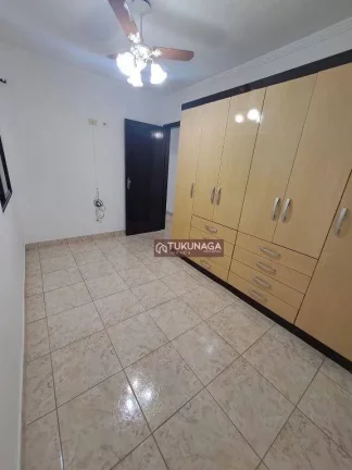 Imagem Sobrado com 3 dormitórios para alugar, 165 m² por R$ 5.385,00/mês - Vila Galvão - Guarulhos/SP